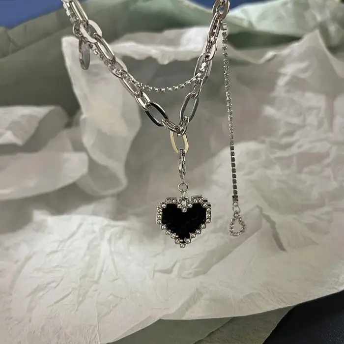 Collana con pendente in metallo liquido con pendente in opale di cristallo per donna Catena con clavicola Girocollo vintage irregolare geometrico Accessori per gioielli Y2K