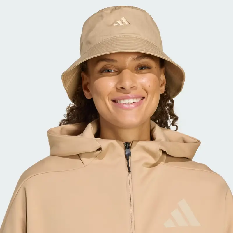 Adidas Cappello Sportswear Classic Bucket Warm Sandstone