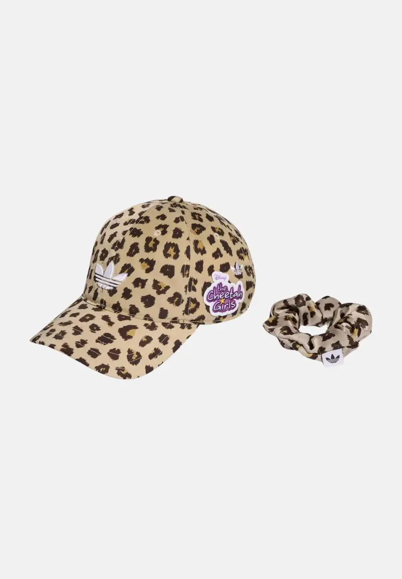 adidas Originals Set regalo cappello e acrunchy Cheetah Girls BB beige da bambina