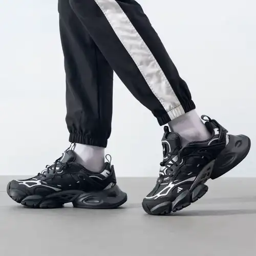 Adidas Scarpe da uomo e da donna Xlg Runner Deluxe Scarpe sportive Ammortizzazione e comode scarpe da corsa Ih0070 Nero