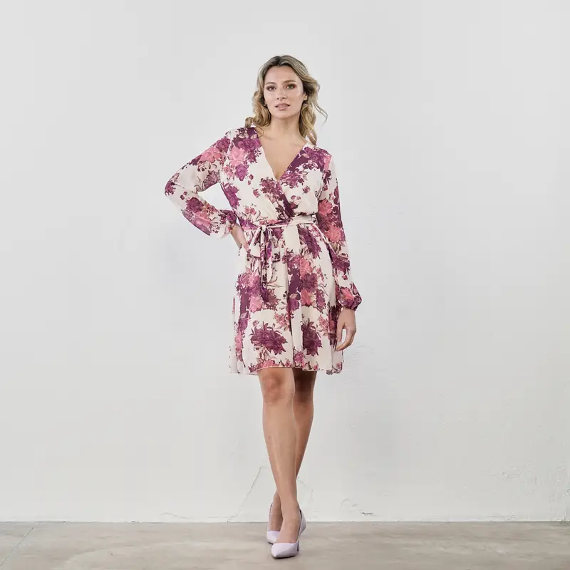 ALESYA Abito corto bianco e rosa con maniche lunghe