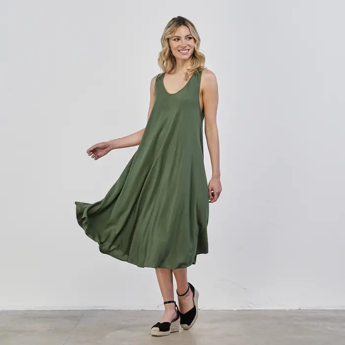 ALESYA Abito midi verde da donna vestibilità morbida senza maniche