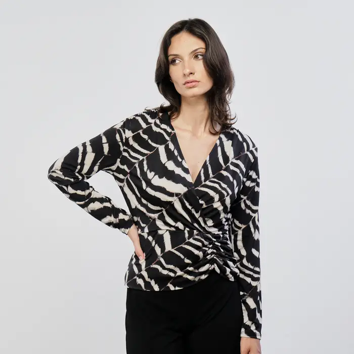 ALESYA Blusa nera animalier