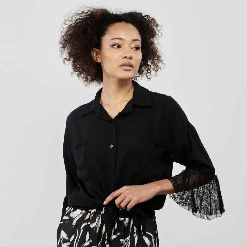 ALESYA Camicia nera con dettagli in pizzo