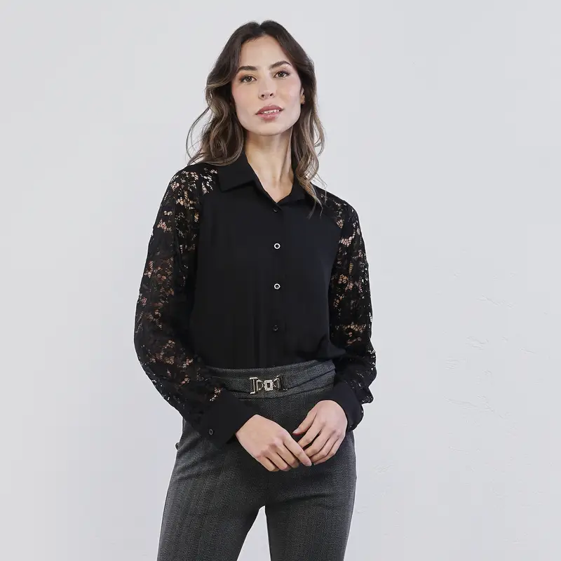 ALESYA Camicia nera da donna con maniche in pizzo