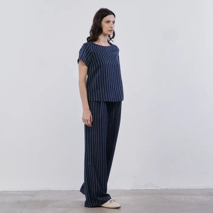 Pantaloni lunghi ampi blu Alesya da donna a righe