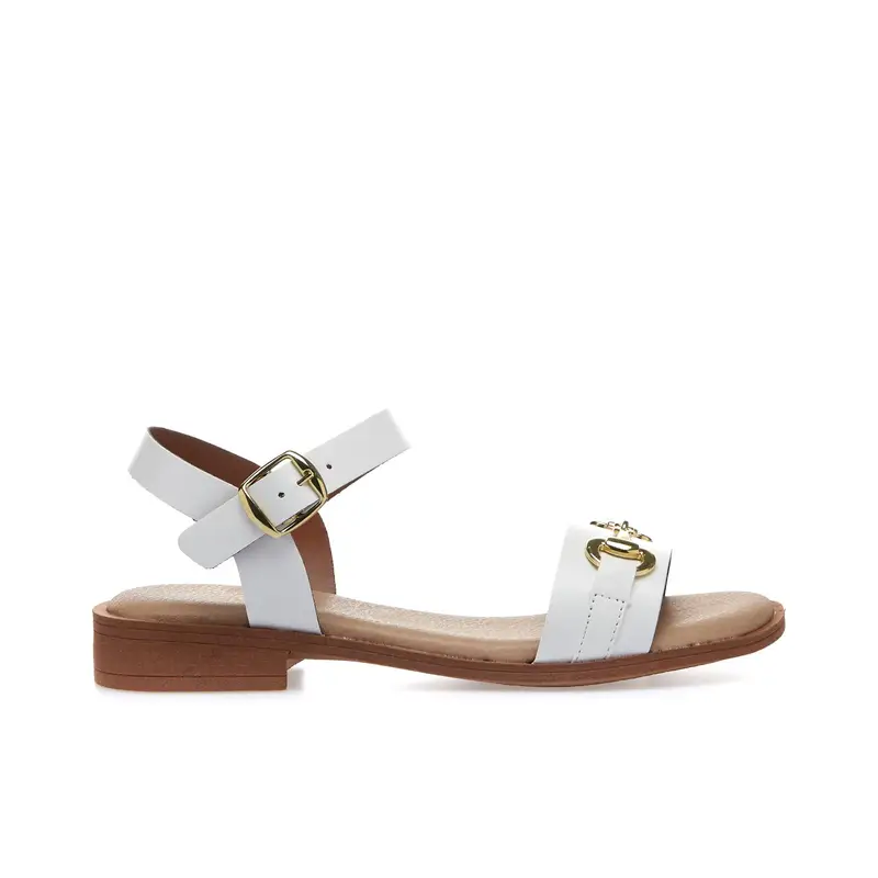 Sandali bassi bianchi con morsetto dorato