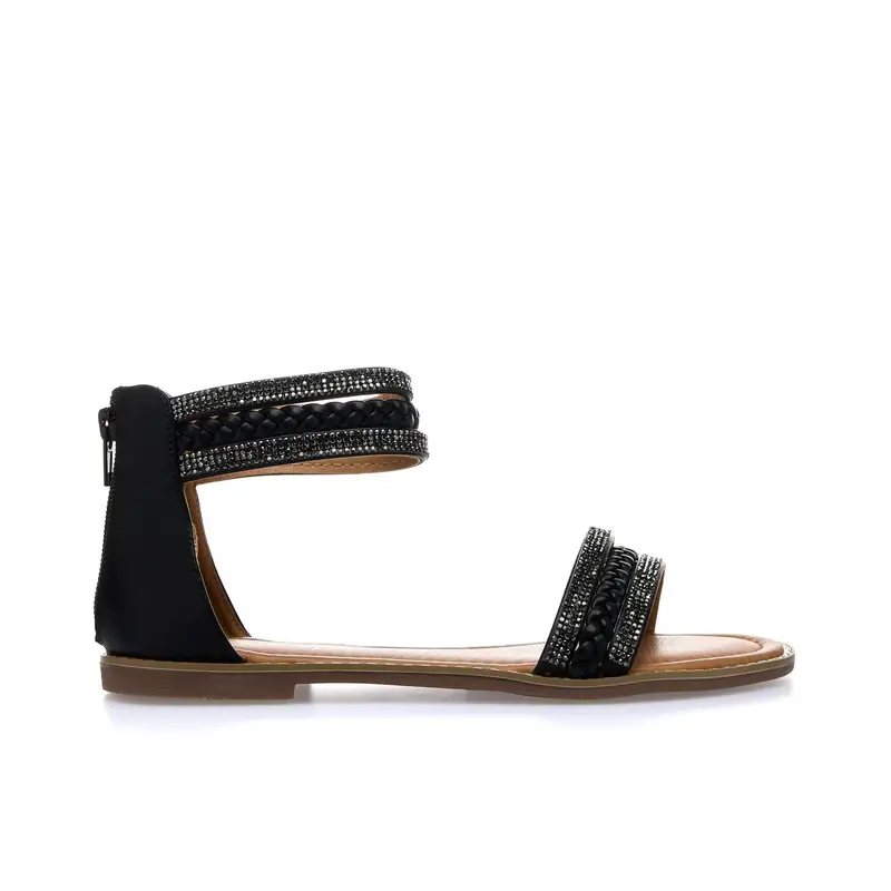 Sandali bassi neri con zip posteriore e cinturini con strass