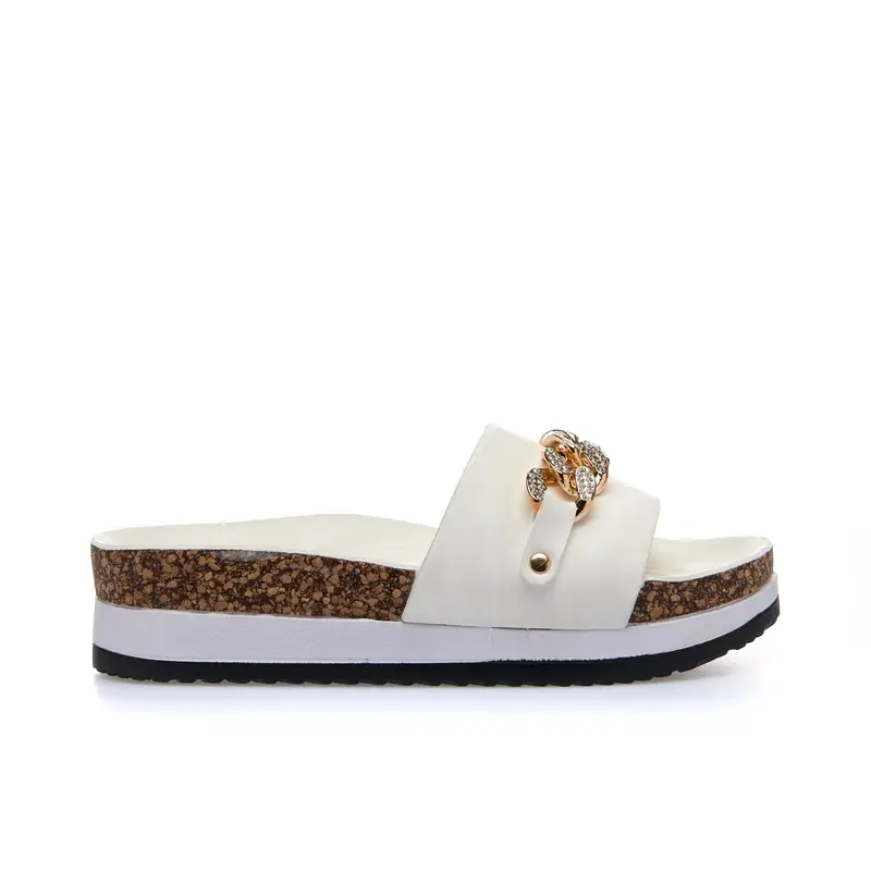 Sandali bianchi con platform e dettaglio catena con strass