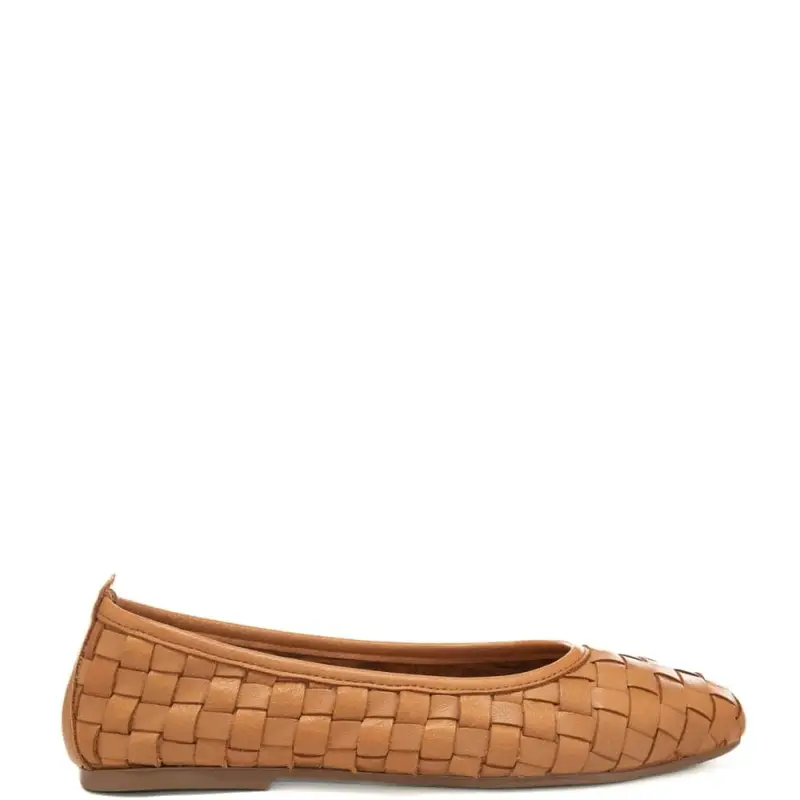 Aria scarpe basse da donna in tessuto intrecciato crema