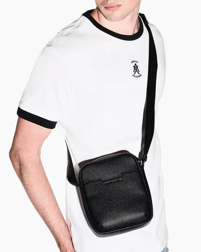 Borsa a tracolla Armani Exchange nera in similpelle con logo tono su tono