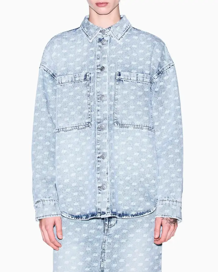 Armani Exchange Shacket in denim con logo all over e lavaggio bleached
