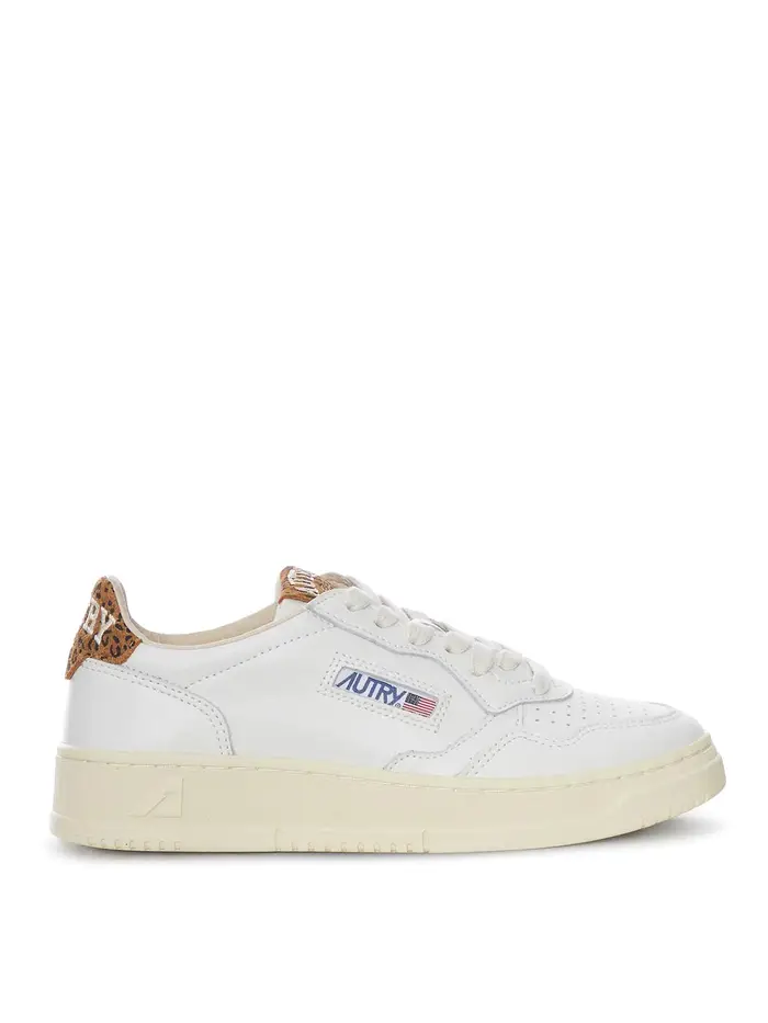 Autry Sneaker basse in pelle bianca da medaglia Bianco