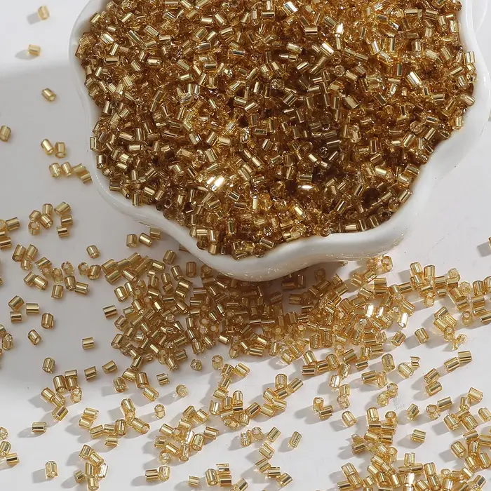 300/700 Pezzi Perline di Vetro Cilindriche Ceche Bugle Perline Tubolari Europee di Rocaille Perline Sciolte per Creazione di Gioielli Fai da Te 2mm 700pcs