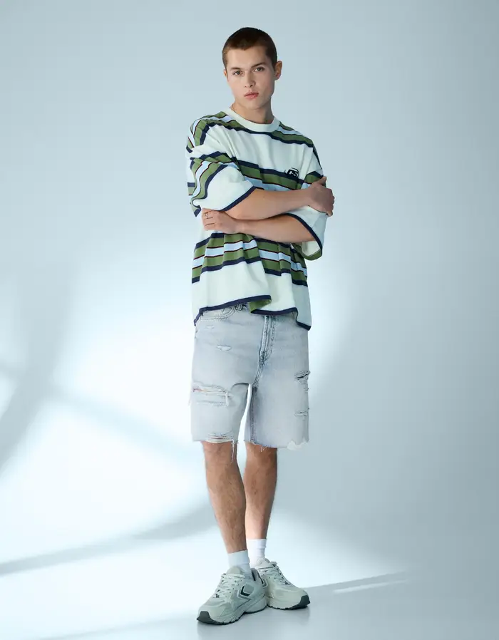 Bershka Bermuda In Denim Strappati Uomo (Eur 42) Azzurro Chiaro