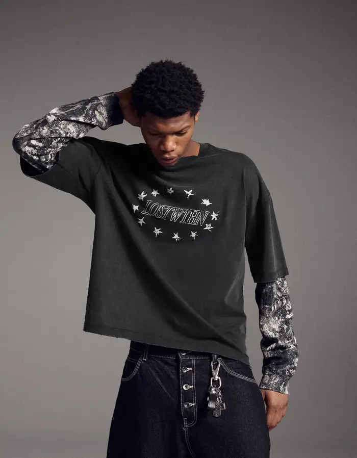 Bershka Maglietta A Maniche Lunghe Con Doppia Stampa Uomo Nero