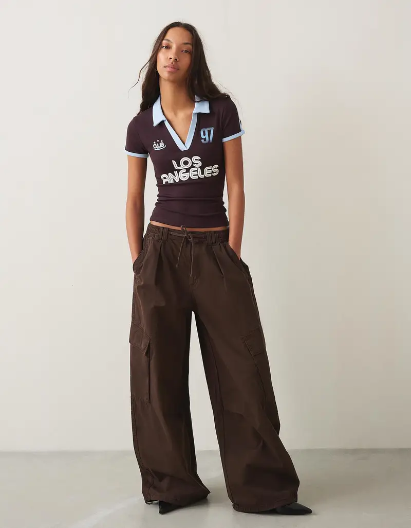 Bershka Pantaloni cargo Donna Marrone 4156588