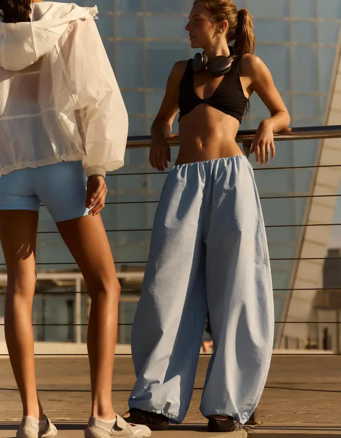 Bershka Pantaloni Parachute Tecnici Donna Blu Cielo