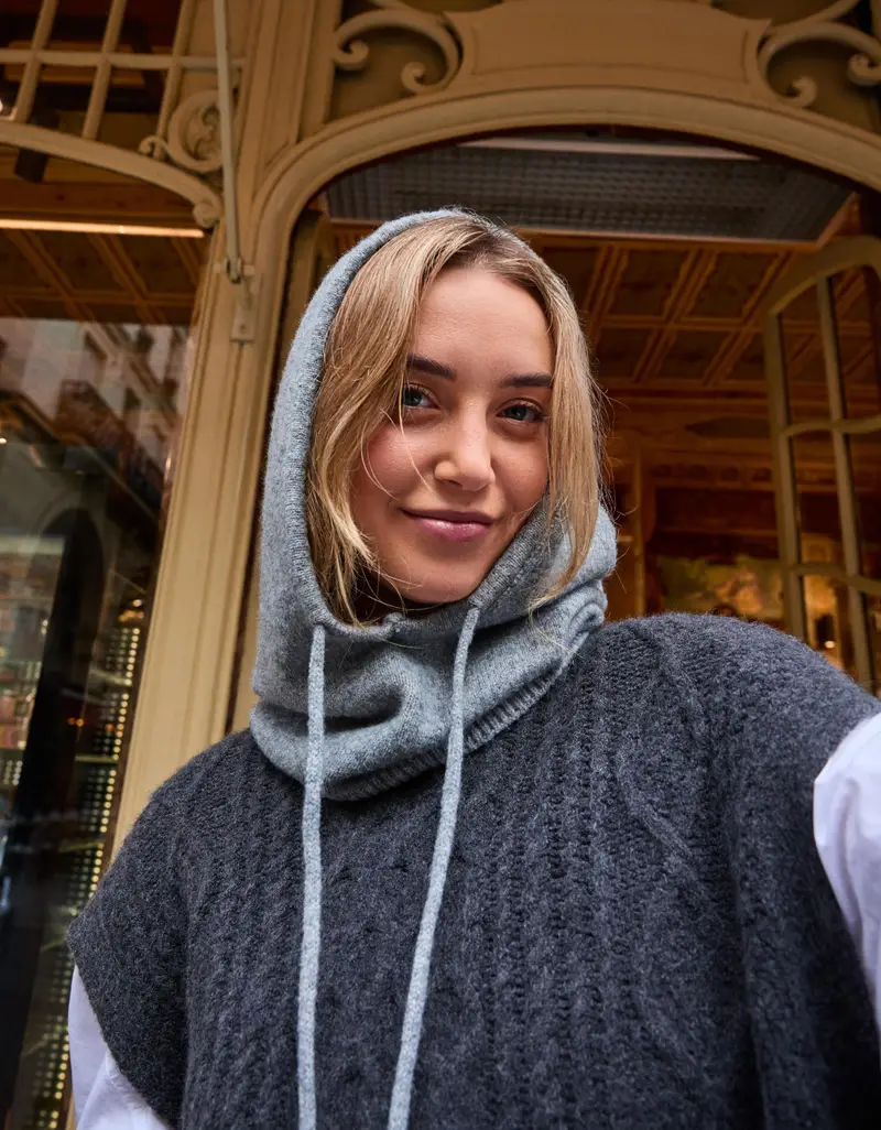 Bershka Passamontagna In Maglia Donna Grigio