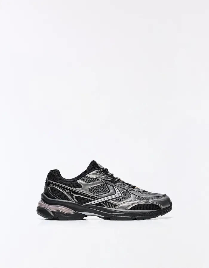 Bershka Scarpe Sportive Con Dettaglio Asimmetrico Uomo Nero