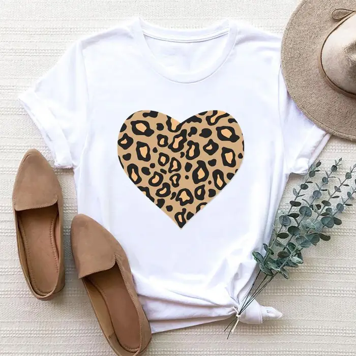 (Dimensione asiatica) Abbigliamento donna Leopard Love Trend Cute Sweet 90s Print Tee Top Fashion T Shirt Donna T-shirt grafiche a manica corta da donna S