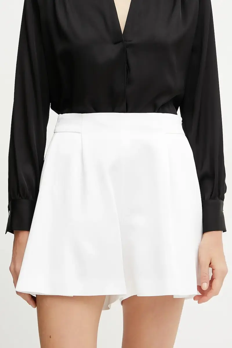 Boss pantaloncini donna colore bianco 50537474