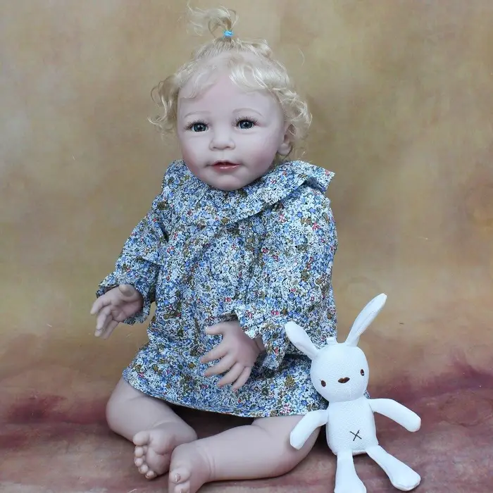 BZDOLL Reborn BZDOLL 55 CM Morbido Silicone Reborn Baby Radicata Capelli Biondi Ragazza Bambola Giocattolo Realistico Panno Corpo