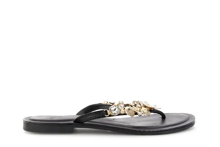 CafèNoir infradito flat in pelle con accessori gioiello nero