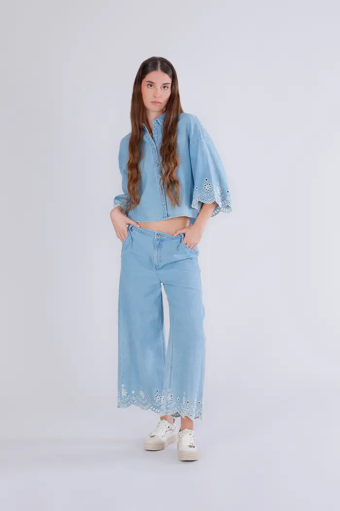 CafèNoir pantaloni wide in jeans con ricamo al fondo celeste