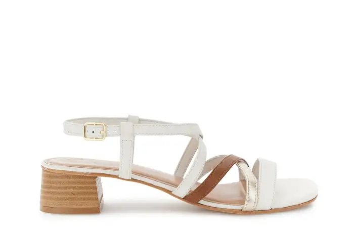 CafèNoir sandalo multifibbie in pelle con borchie multi bianco
