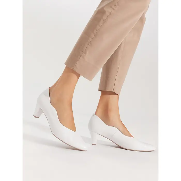 Caprice Décolleté 9-22400-42 Bianco