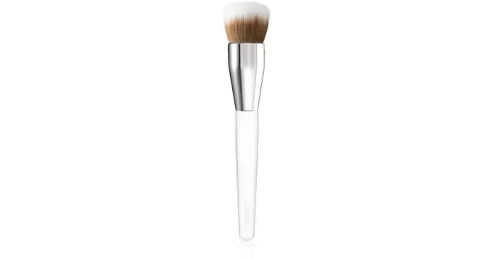 Clinique Foundation Buff Brush pennello per l applicazione del fondotinta 1 pz