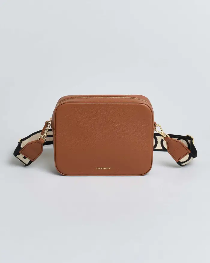Coccinelle Borsa a tracolla Tebe in pelle cognac double-face con tracolla removibile in tessuto