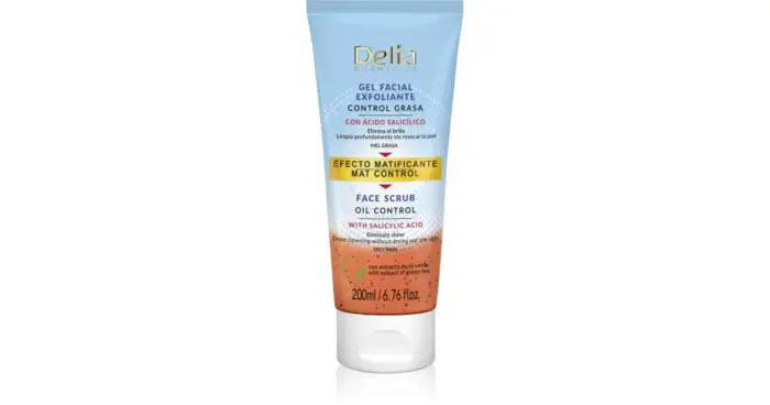 Delia cosmetics Olio Controllo Scrub Viso Con Acido Salicilico 200 Ml
