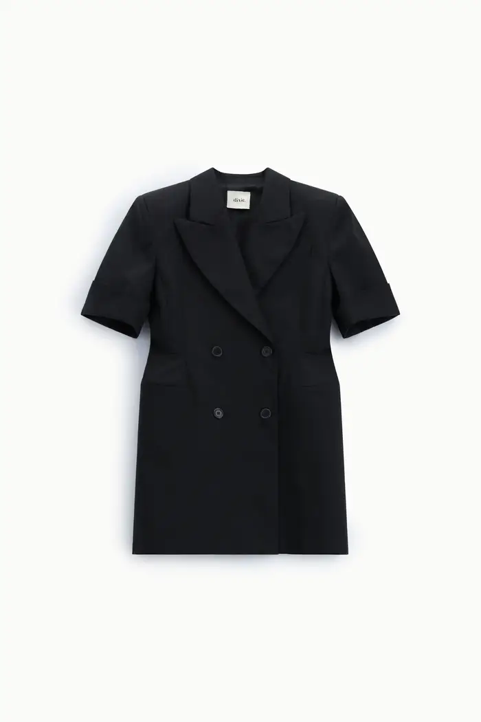 Abito corto doppiopetto con maniche corte