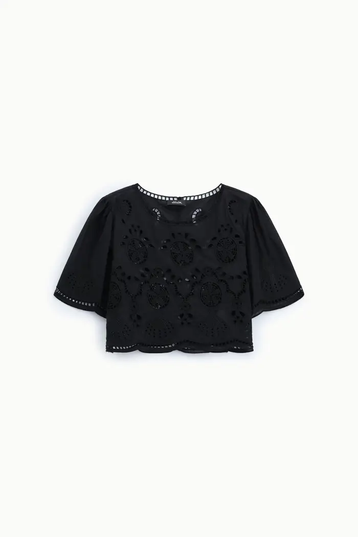 Blusa girocollo corta traforata maniche ampie
