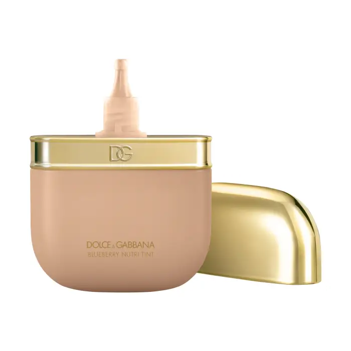 Dolce&Gabbana Viso Blueberry Nutri-Tint Crema colorata idratante e illuminante per la pelle 12N Light Medium - Sottotono neutro olivastro