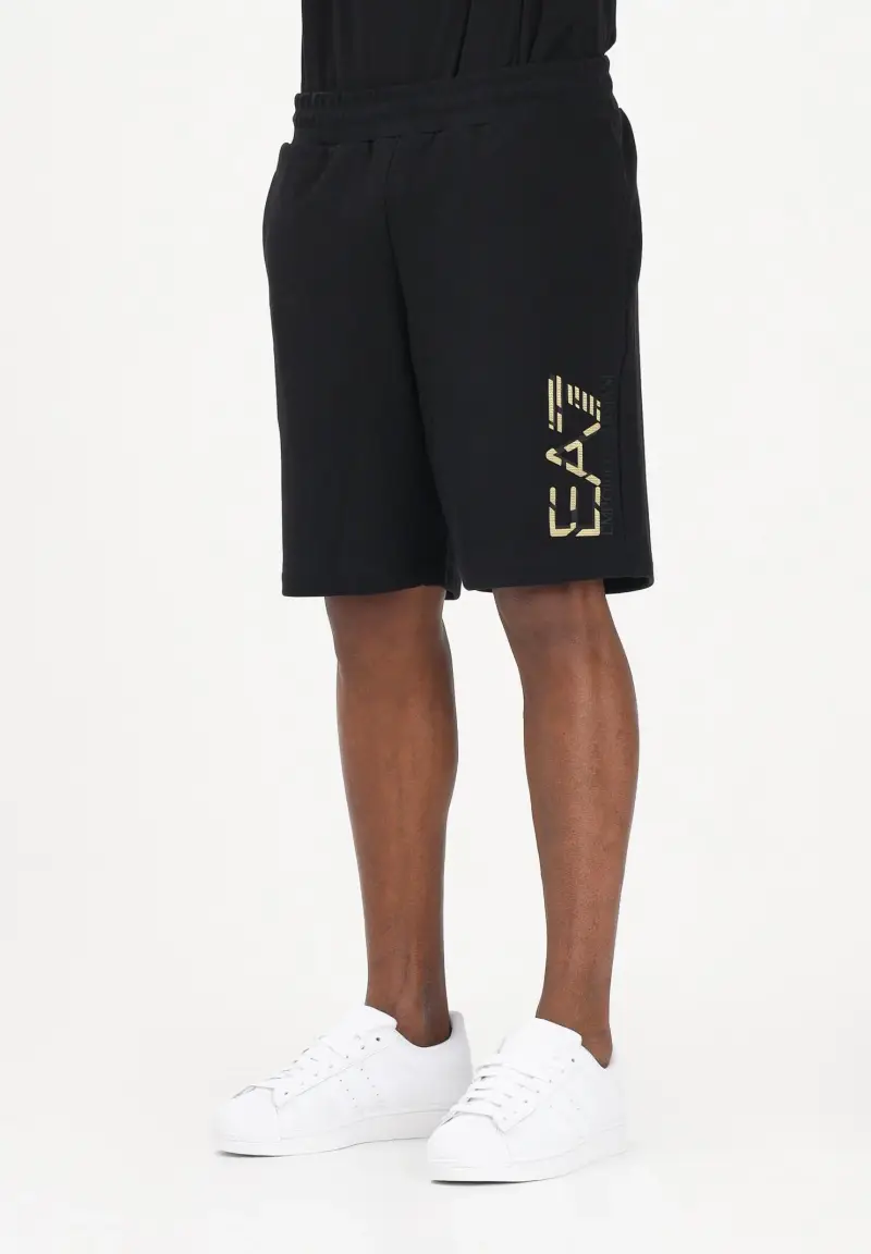 EA7 Shorts sportivo nero da uomo con stampa logo oro