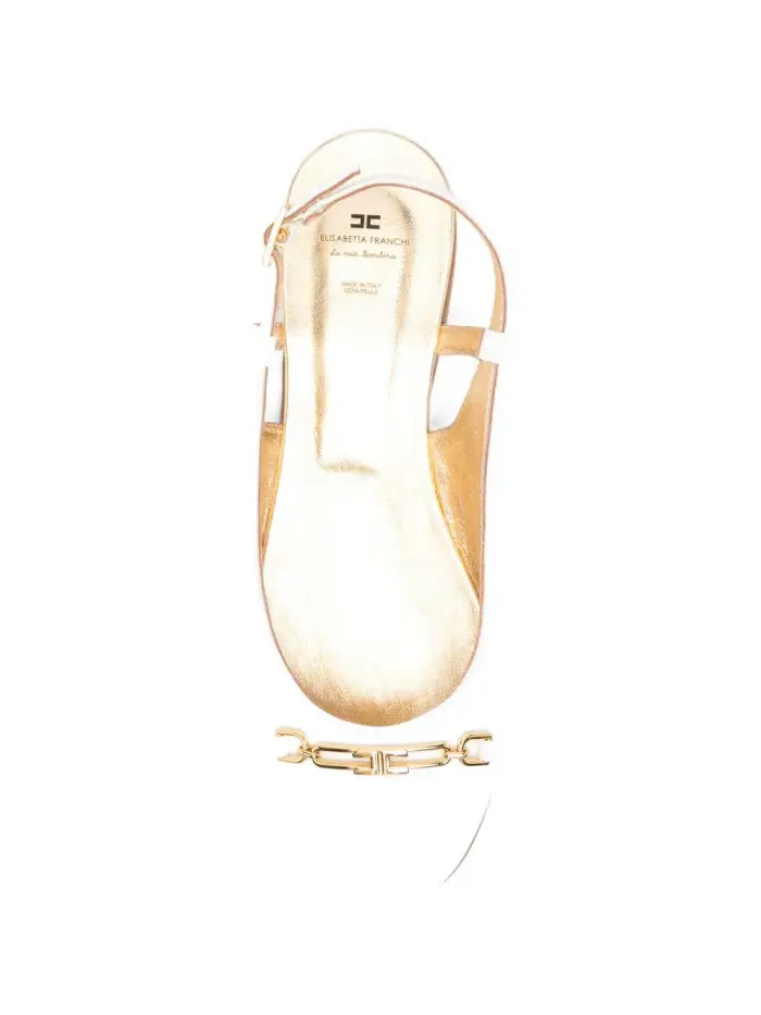 Ballerine in pelle con fibbia