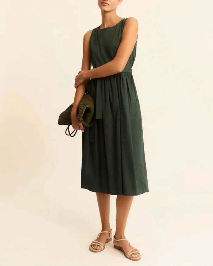 Emme Marella Abito midi smanicato verde in popeline con cintura e gonna ampia