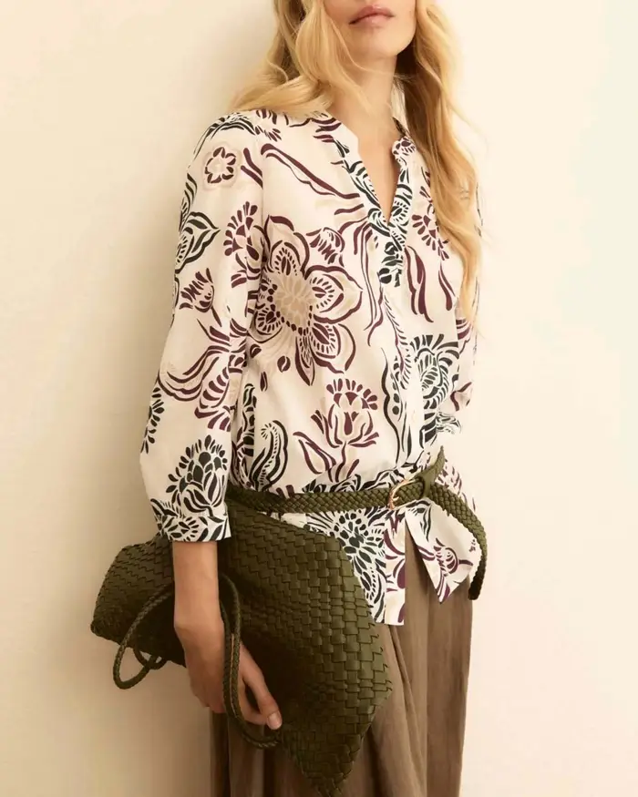 Emme Marella Blusa bianca in mussola di cotone stampa floreale multicolor con maniche a tre quarti