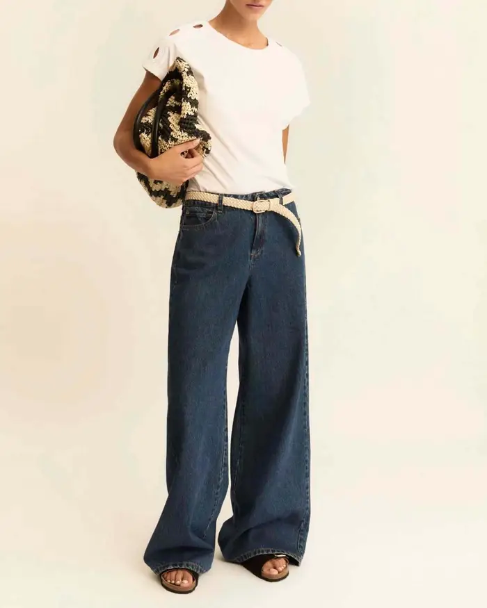 Emme Marella T-shirt girocollo bianca in jersey con maniche a kimono e dettagli traforati