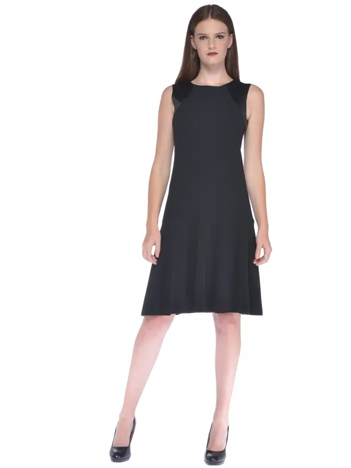 Abito donna Emporio Armani viscosa microlavorata nero