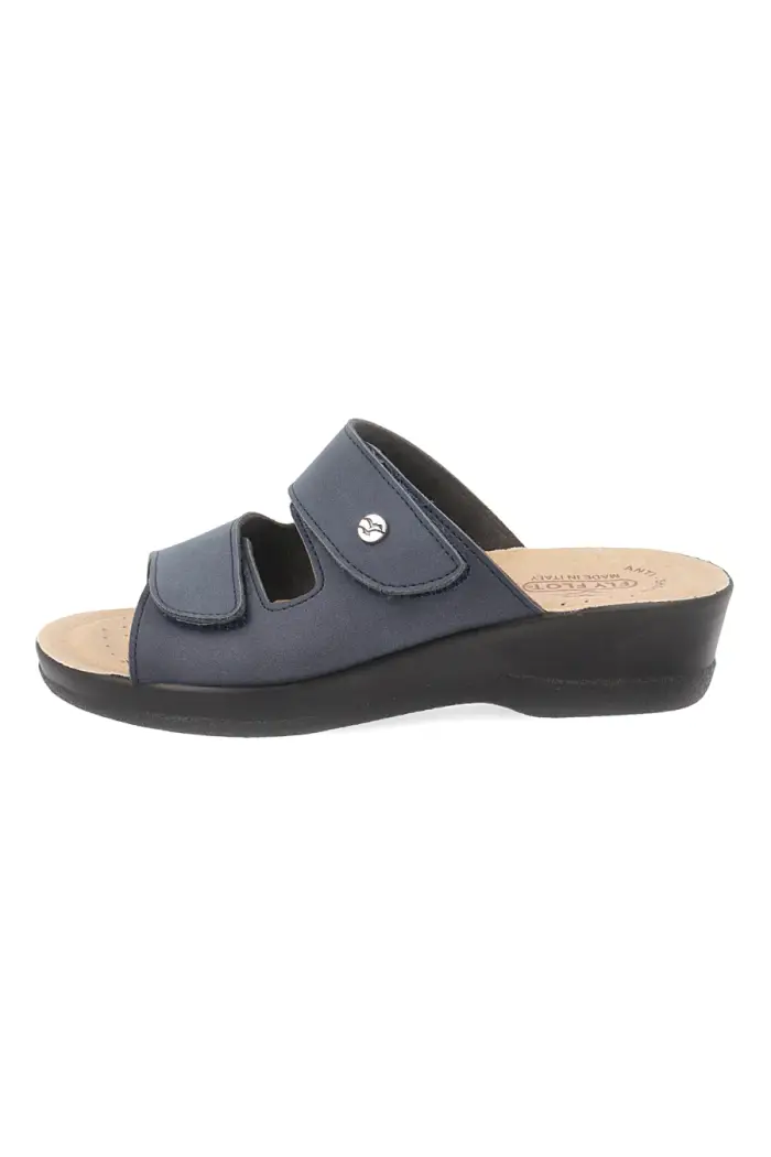 Ciabatte blu con sottopiede in vera pelle, fodera Air Flot e antiscivolo Fly Flot 90630J86CE [BLUE]