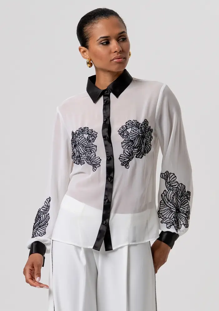 Fracomina Camicia regular in georgette con ricami floreali e strass