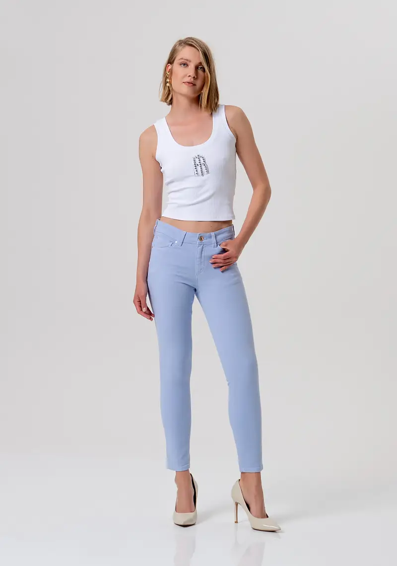 Fracomina Pantalone slim effetto push up in tessuto bull stretch