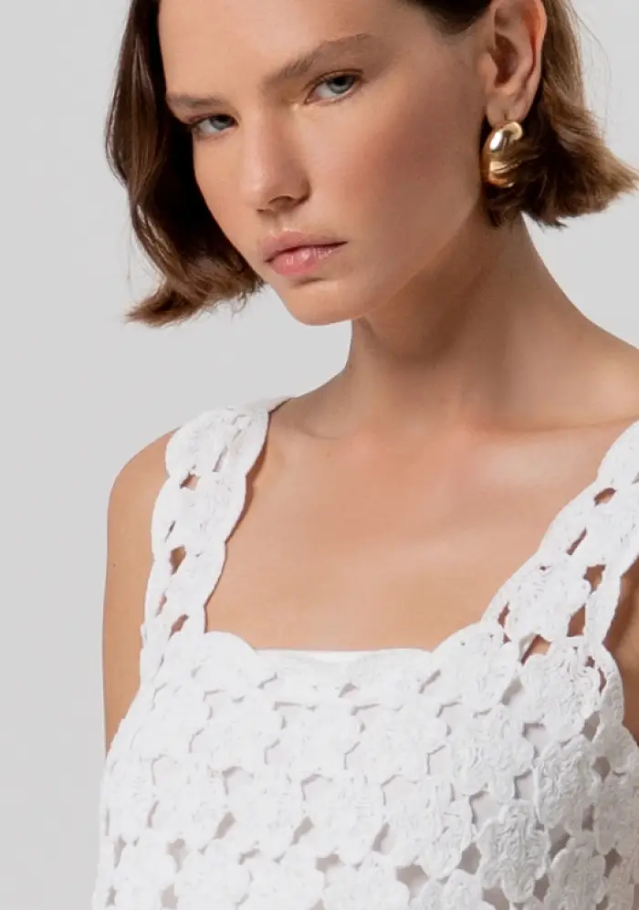 Top cropped senza maniche in pizzo