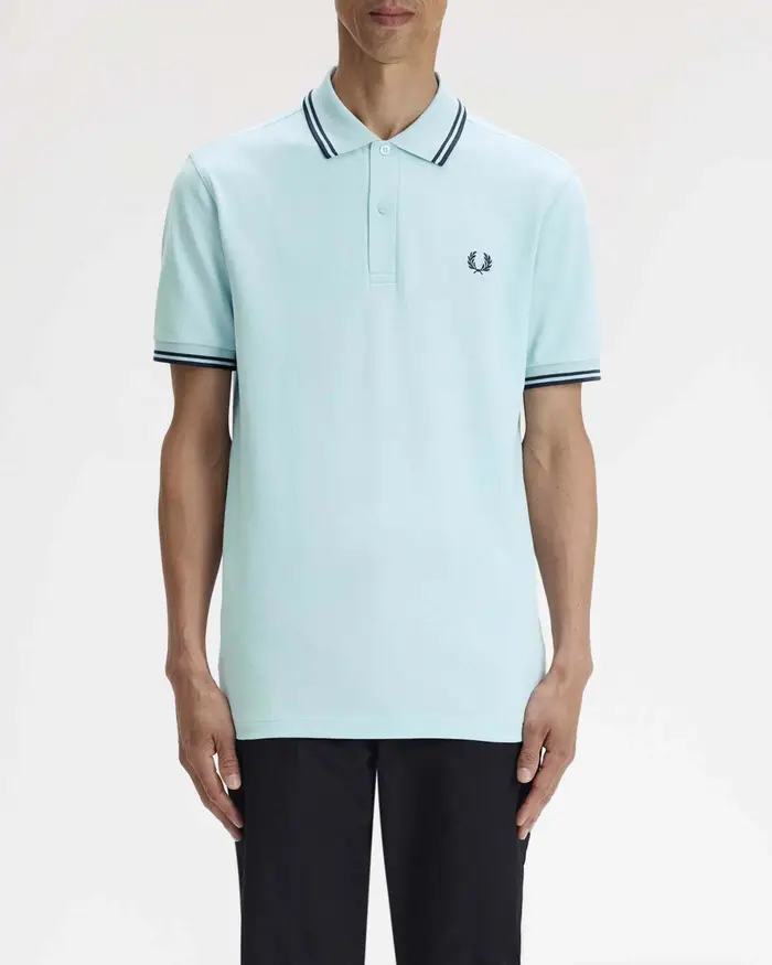 Polo Fred Perry acqua mezza manica con bordino blu