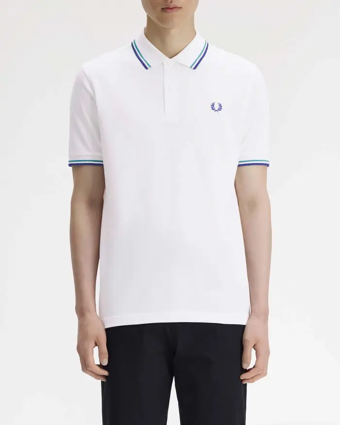 Polo Fred Perry bianca mezza manica con bordino celeste e blu royal