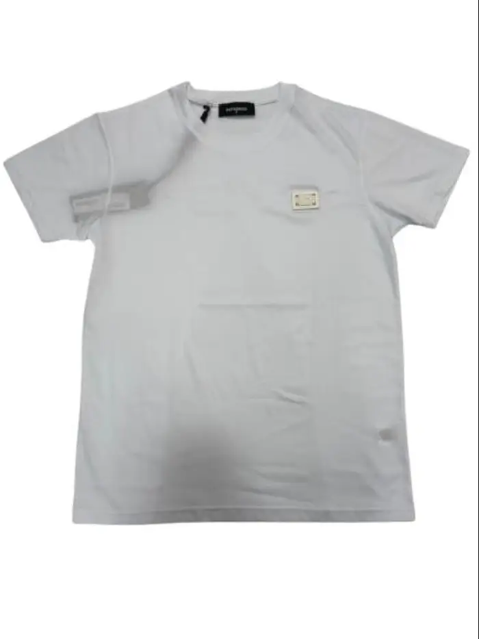 tshirt bianca uomo logo in metallo